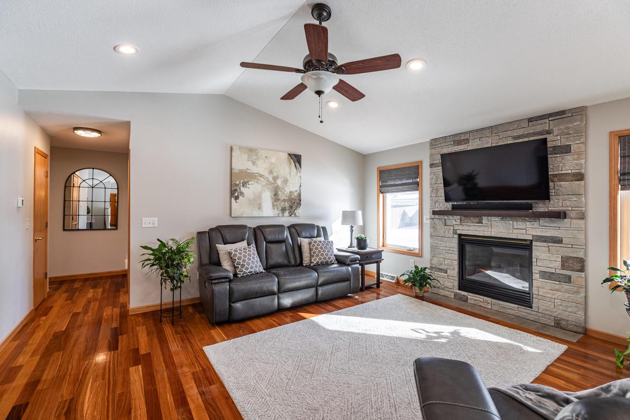 315 Cypress Circle LANE