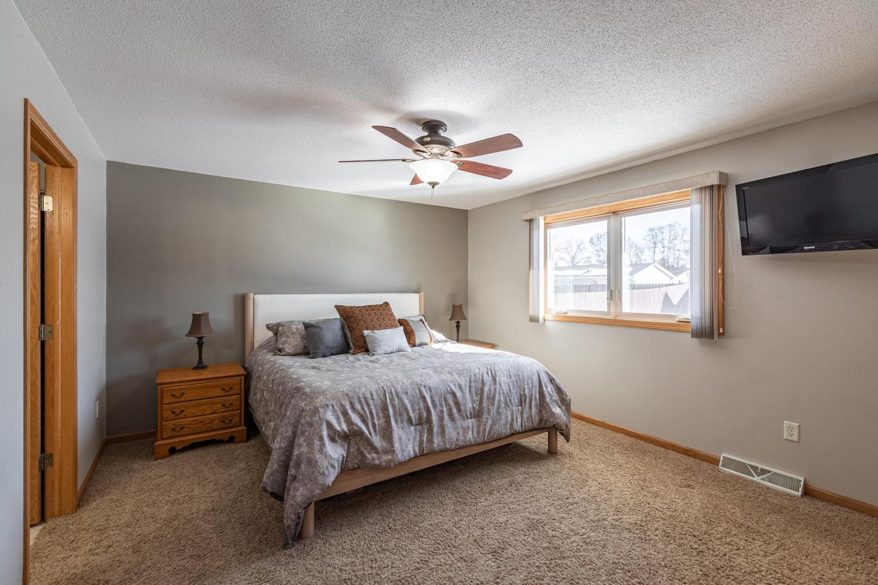 315 Cypress Circle LANE