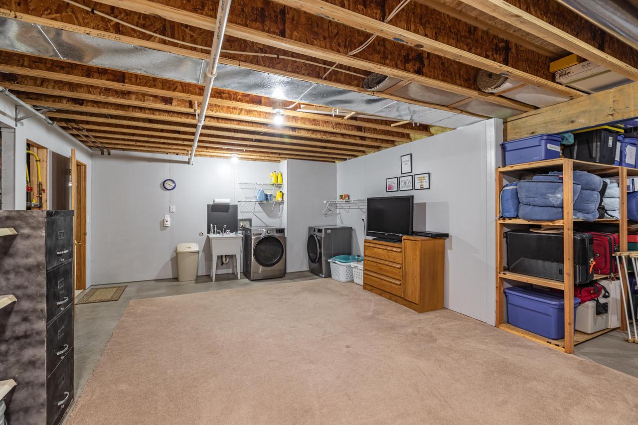 315 Cypress Circle LANE