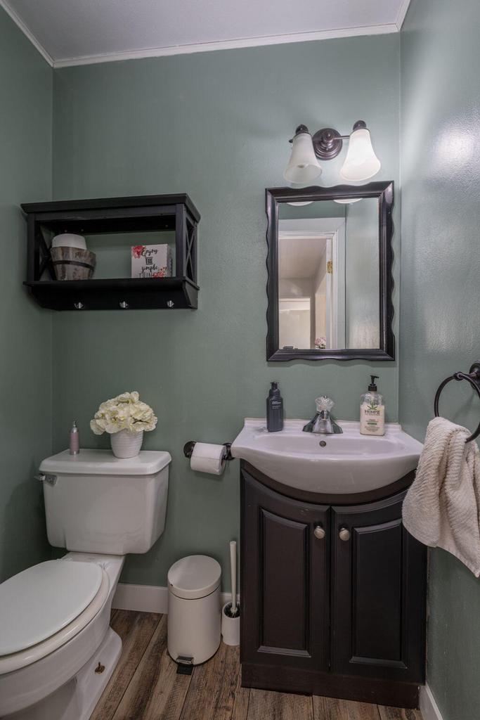 3504 Crown BOULEVARD