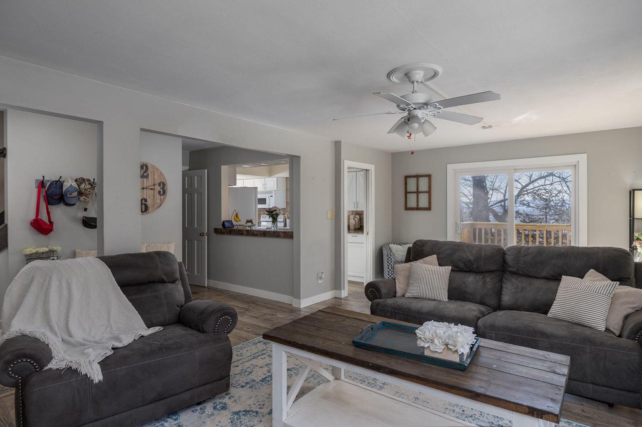 3504 Crown BOULEVARD