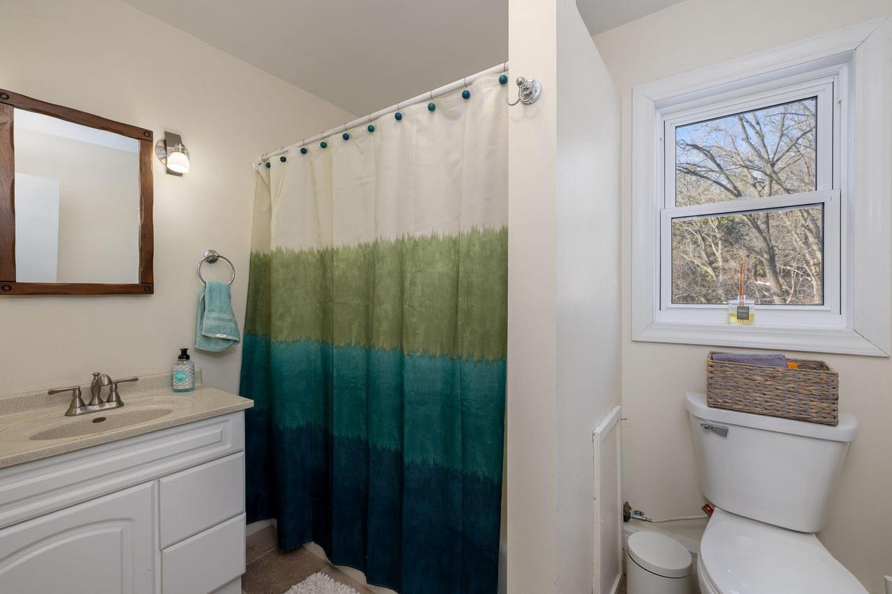 3504 Crown BOULEVARD