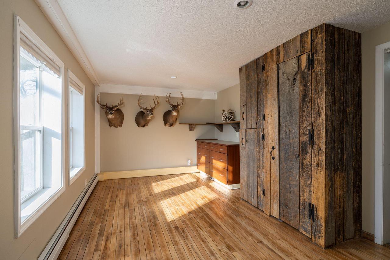 3504 Crown BOULEVARD