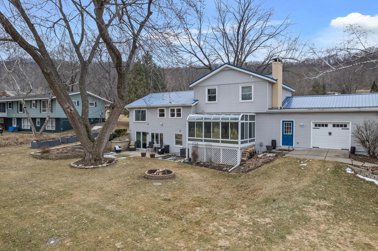 1628 Valley View DRIVE