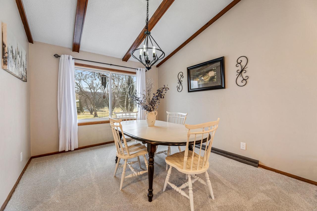 1628 Valley View DRIVE