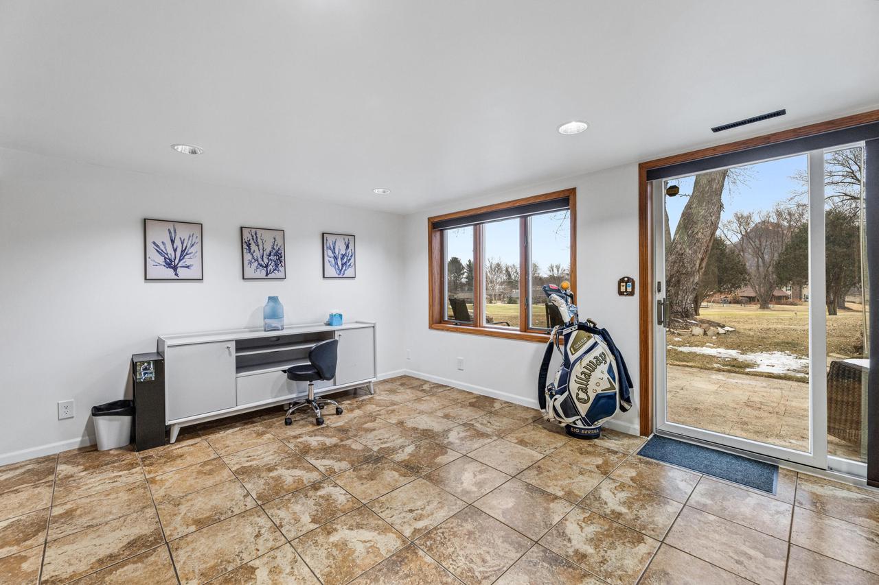 1628 Valley View DRIVE