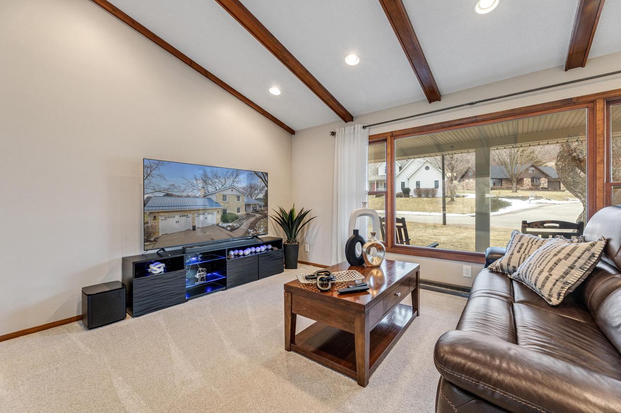1628 Valley View DRIVE