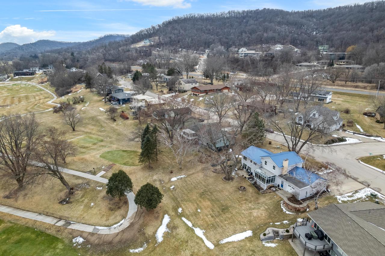 1628 Valley View DRIVE