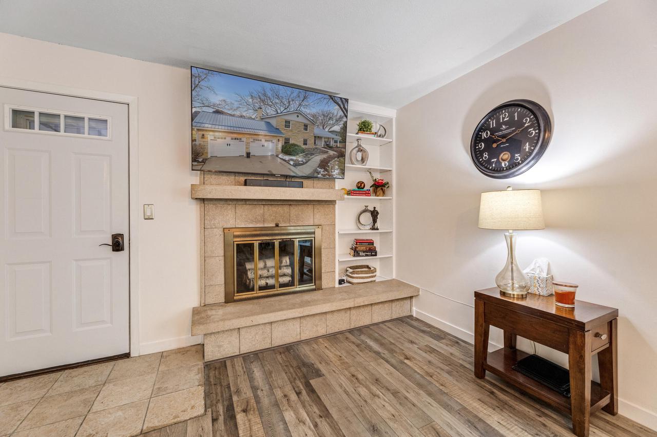 1628 Valley View DRIVE