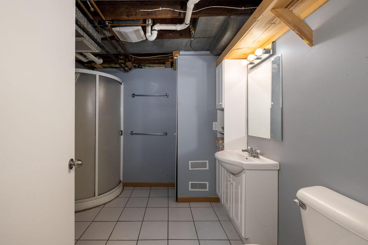 235 9th AVENUE SOUTH South