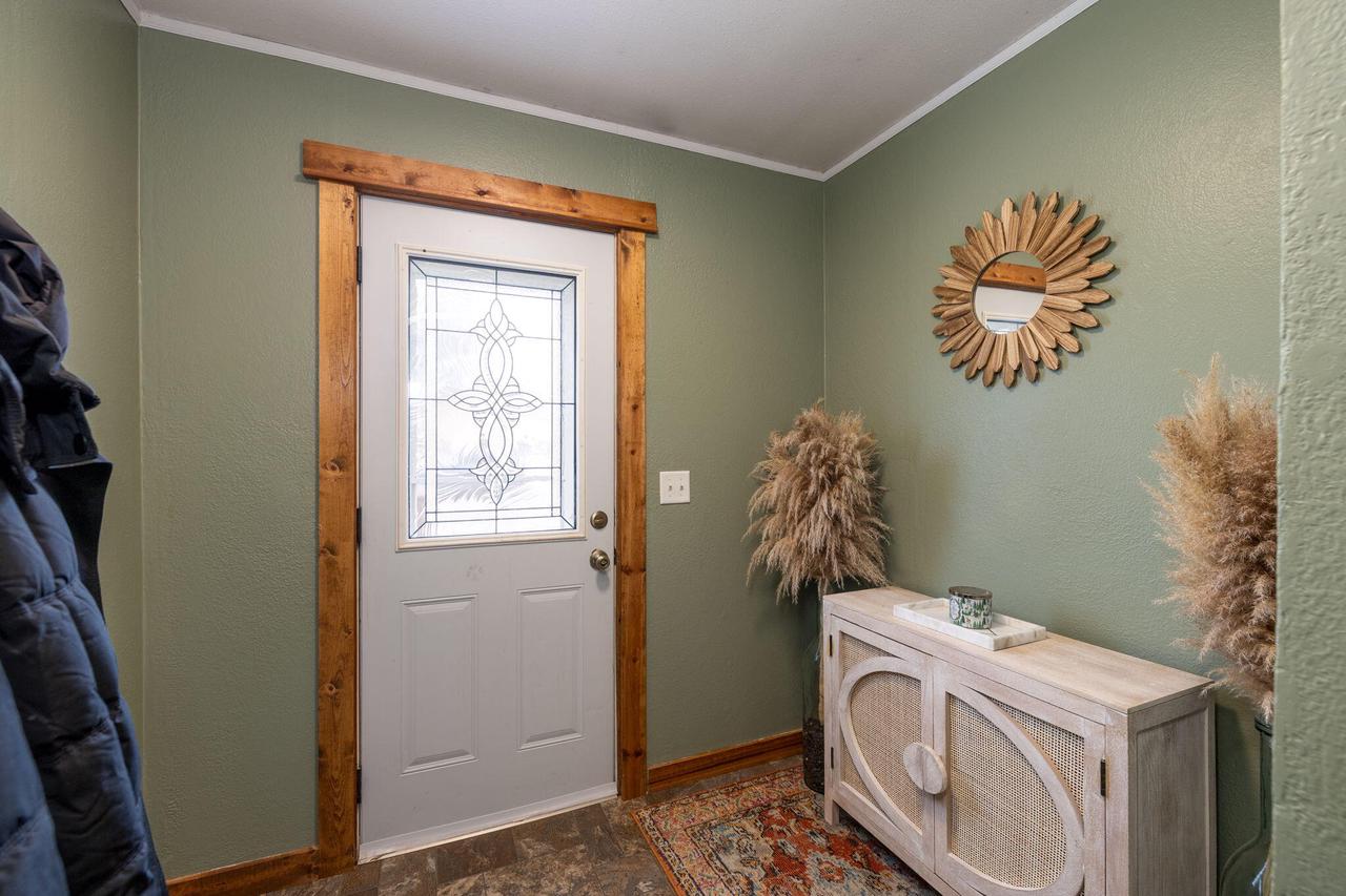 235 9th AVENUE SOUTH South