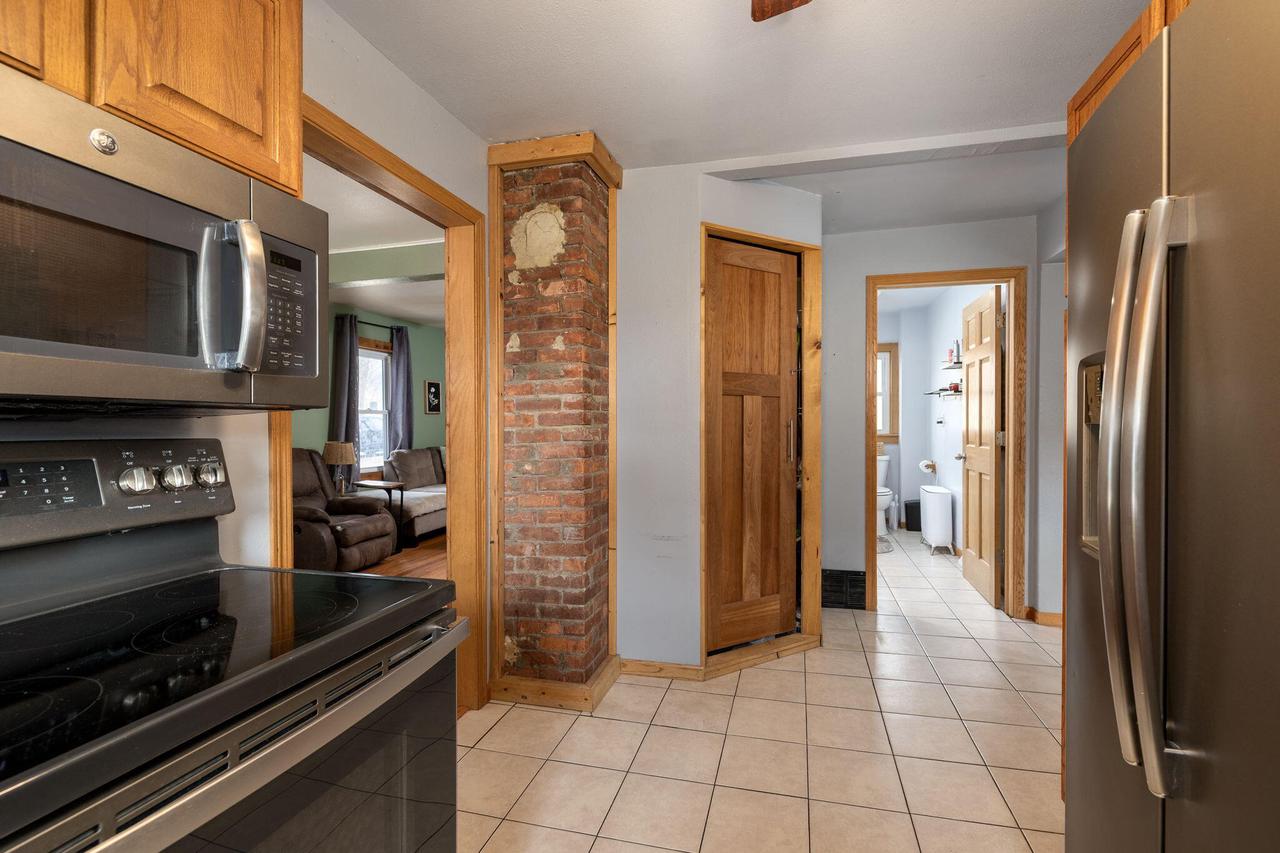 235 9th AVENUE SOUTH South