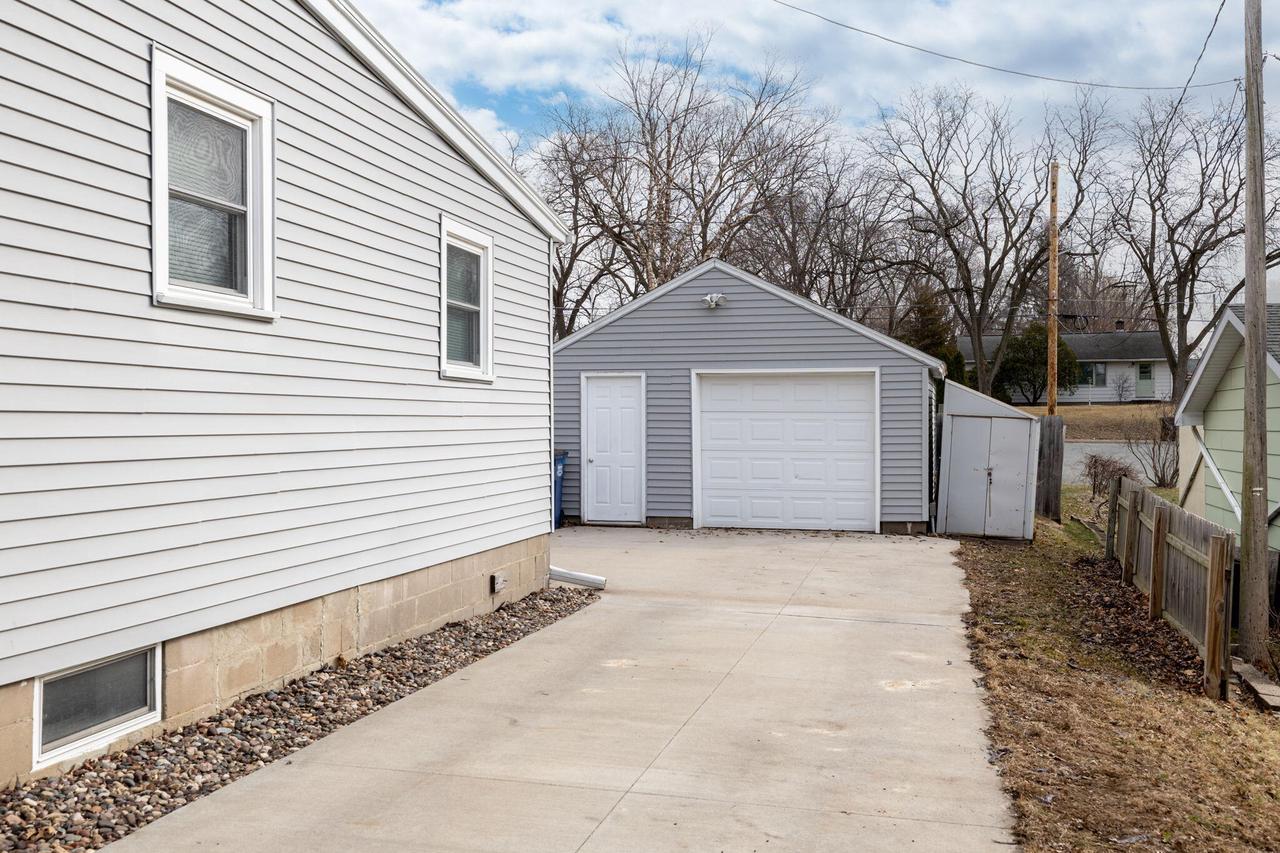 235 9th AVENUE SOUTH South