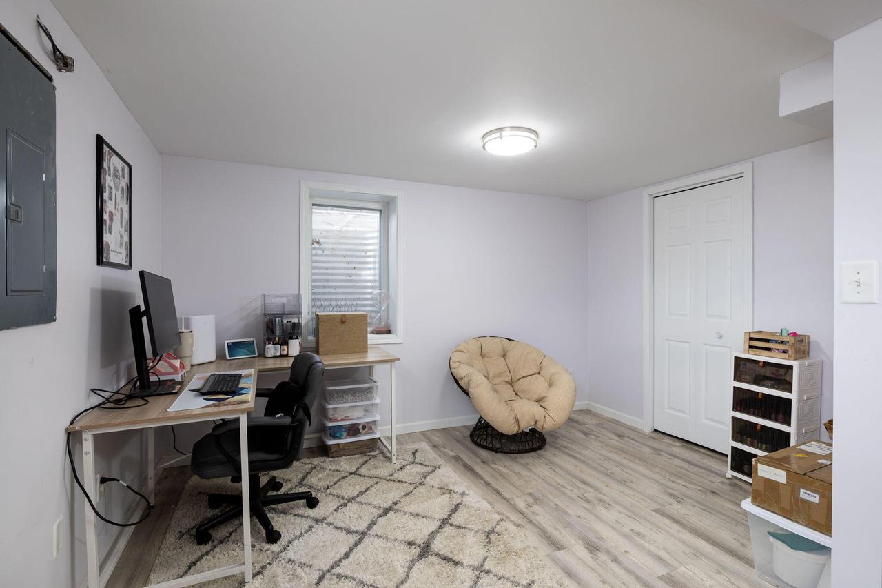 235 9th AVENUE SOUTH South