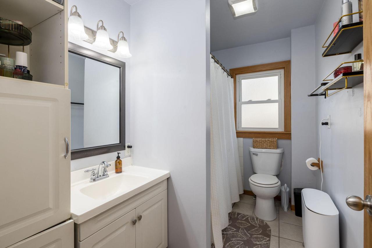 235 9th AVENUE SOUTH South