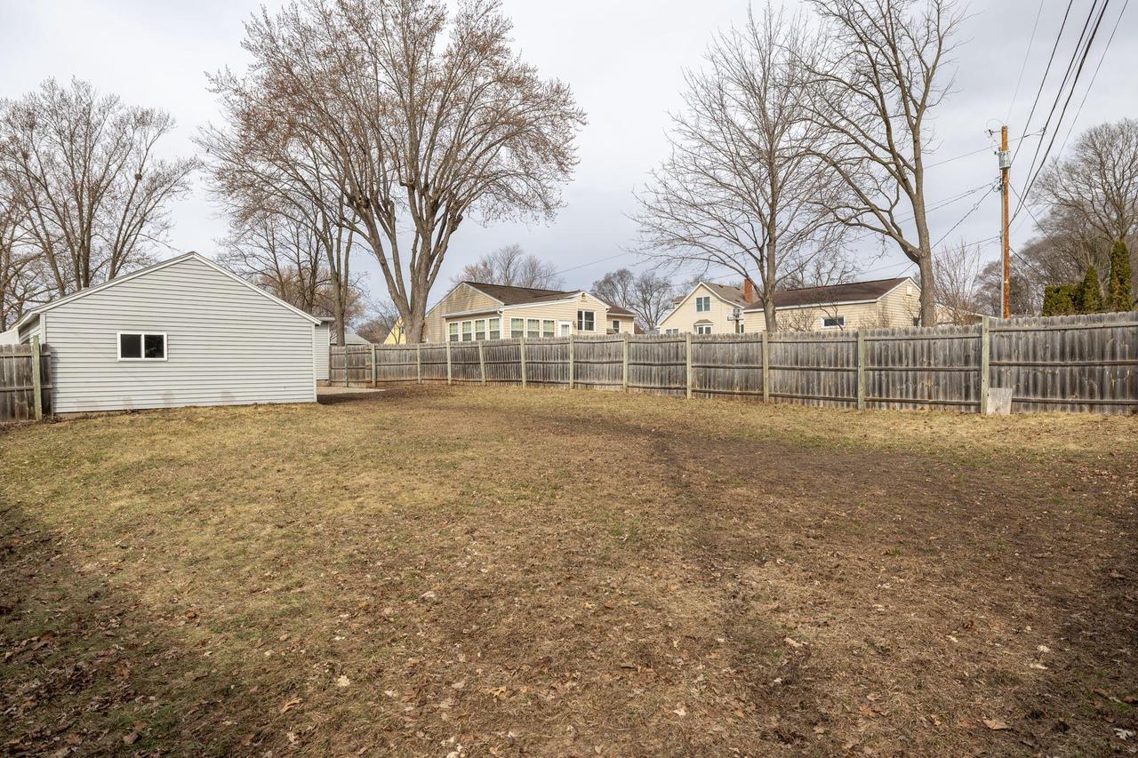 235 9th AVENUE SOUTH South