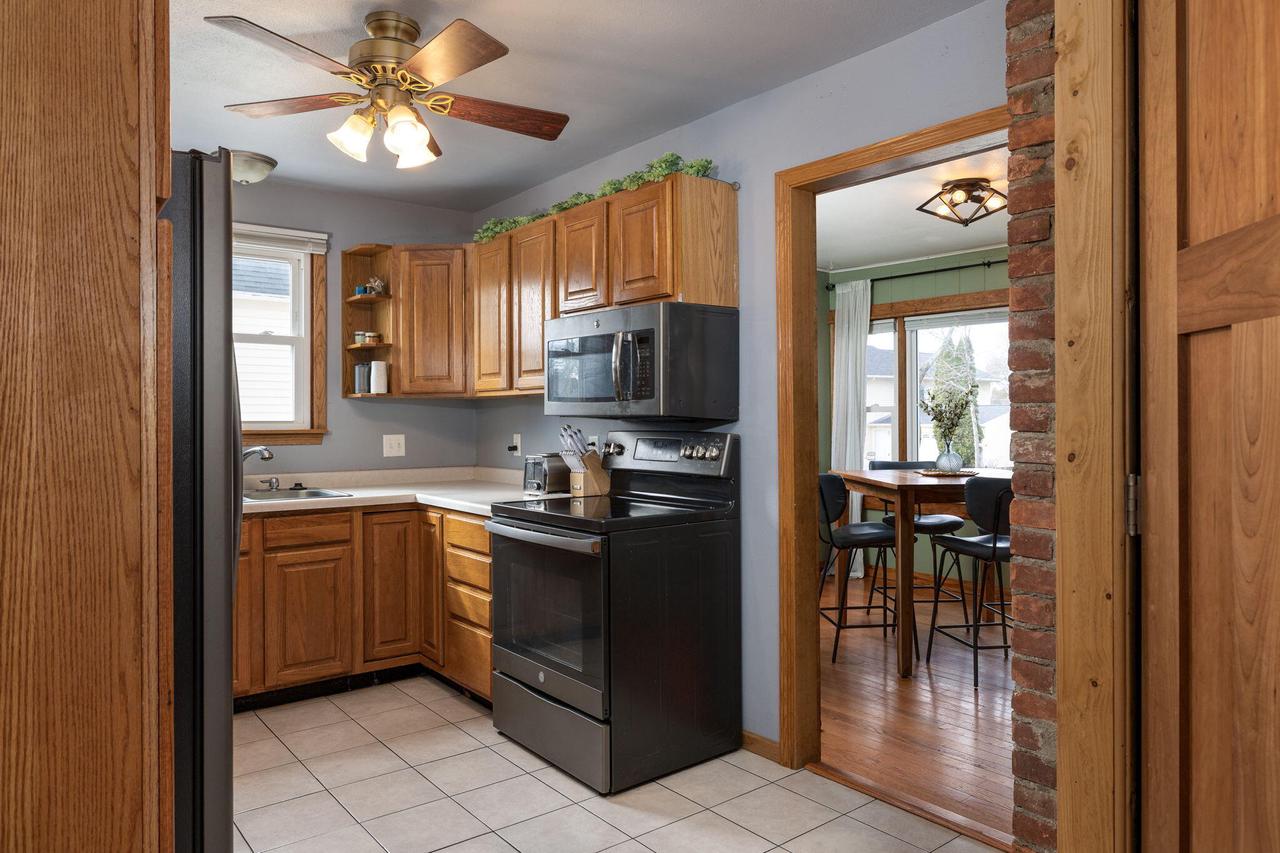 235 9th AVENUE SOUTH South