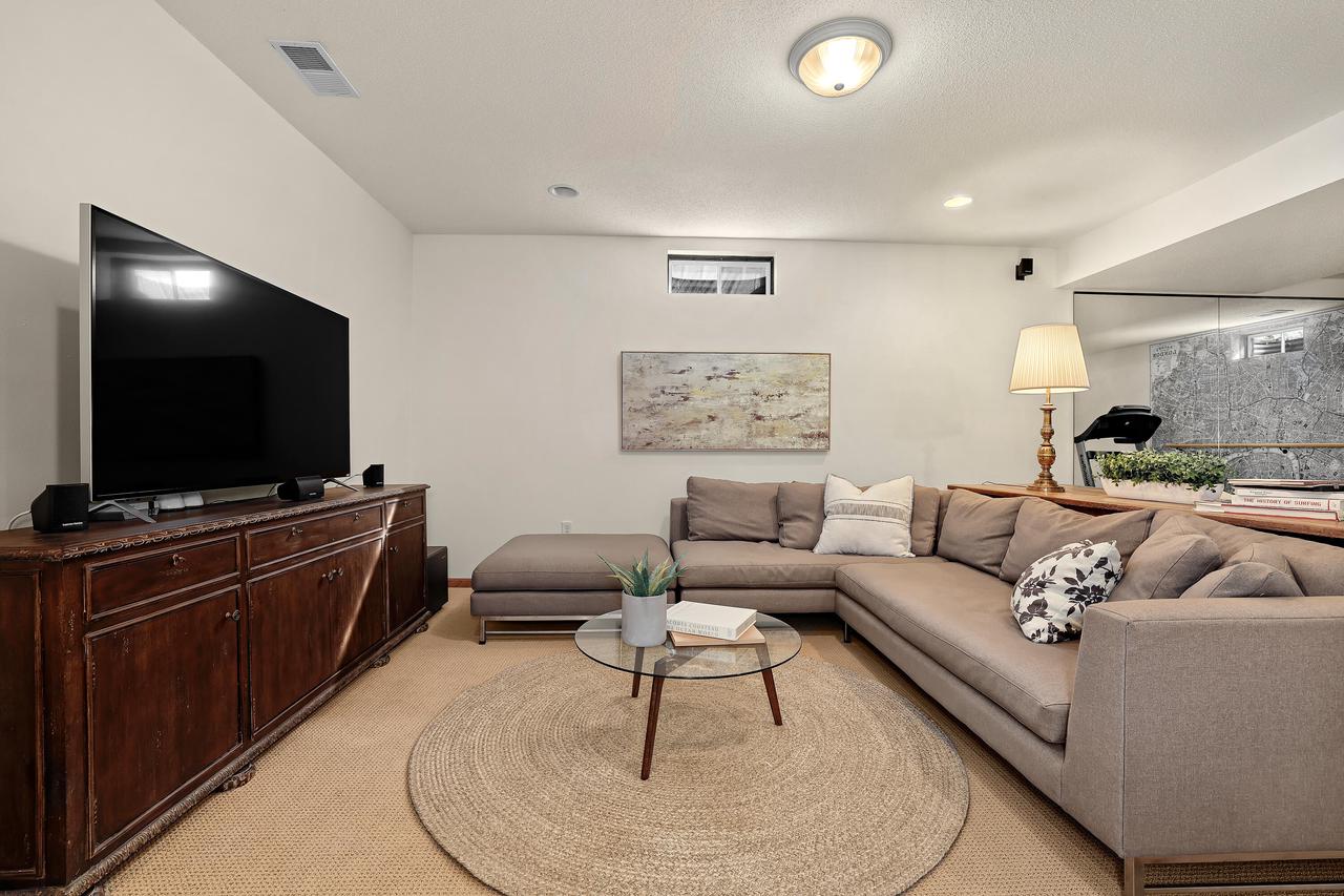 867 Olympic DRIVE