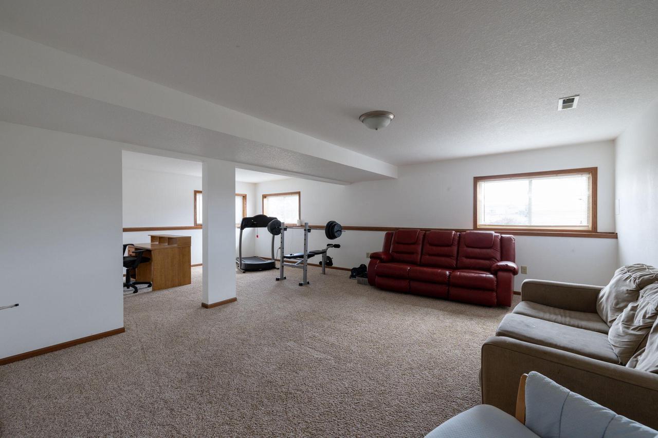 W7945 Vermeer STREET