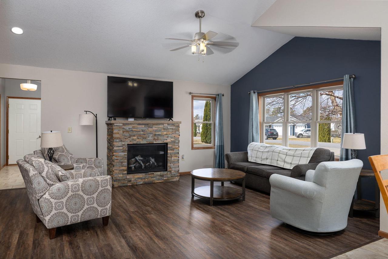 W7945 Vermeer STREET