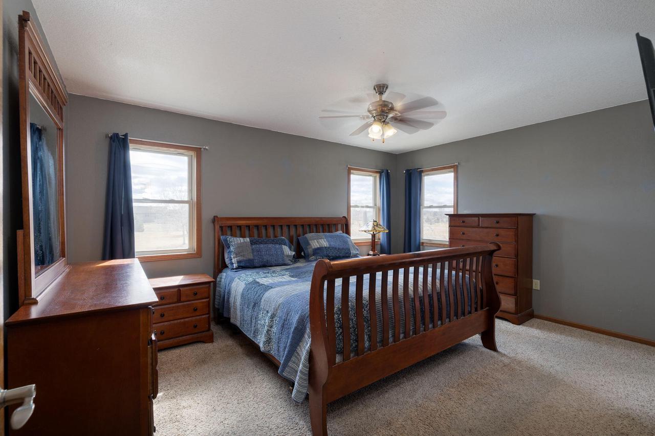 W7945 Vermeer STREET