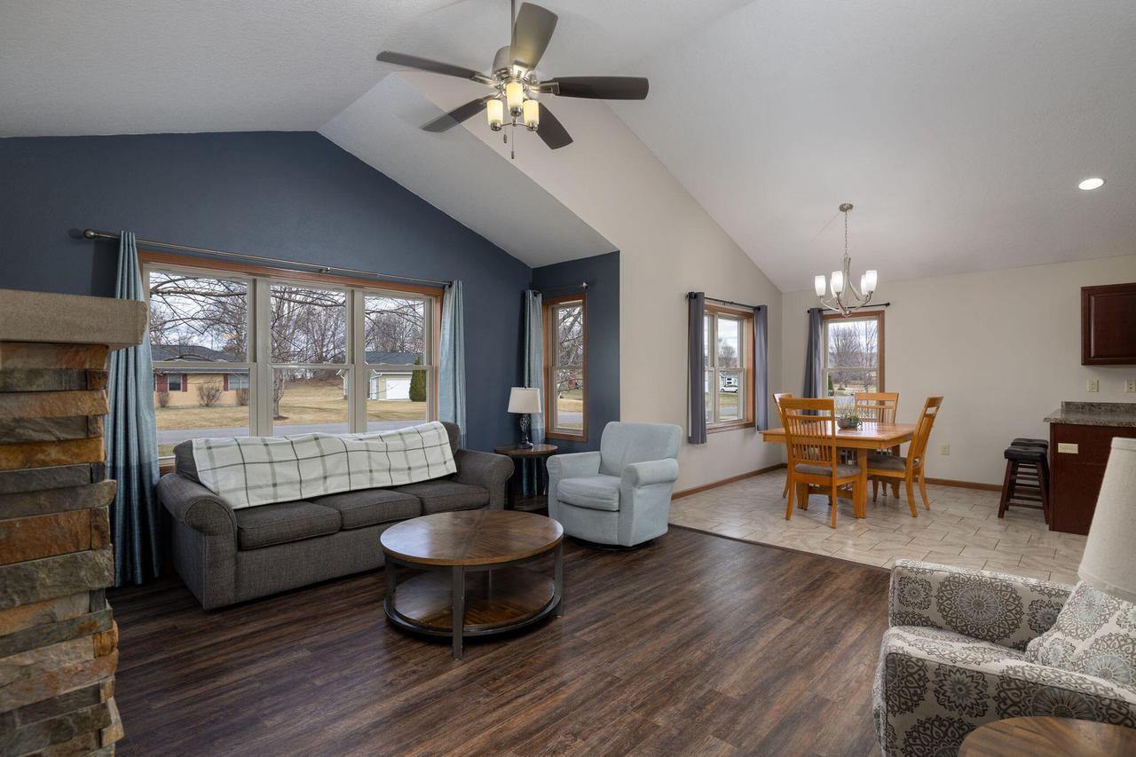 W7945 Vermeer STREET