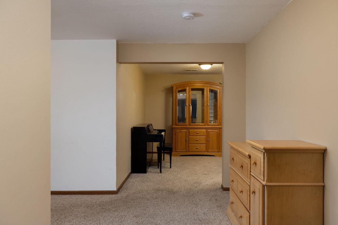 W7945 Vermeer STREET