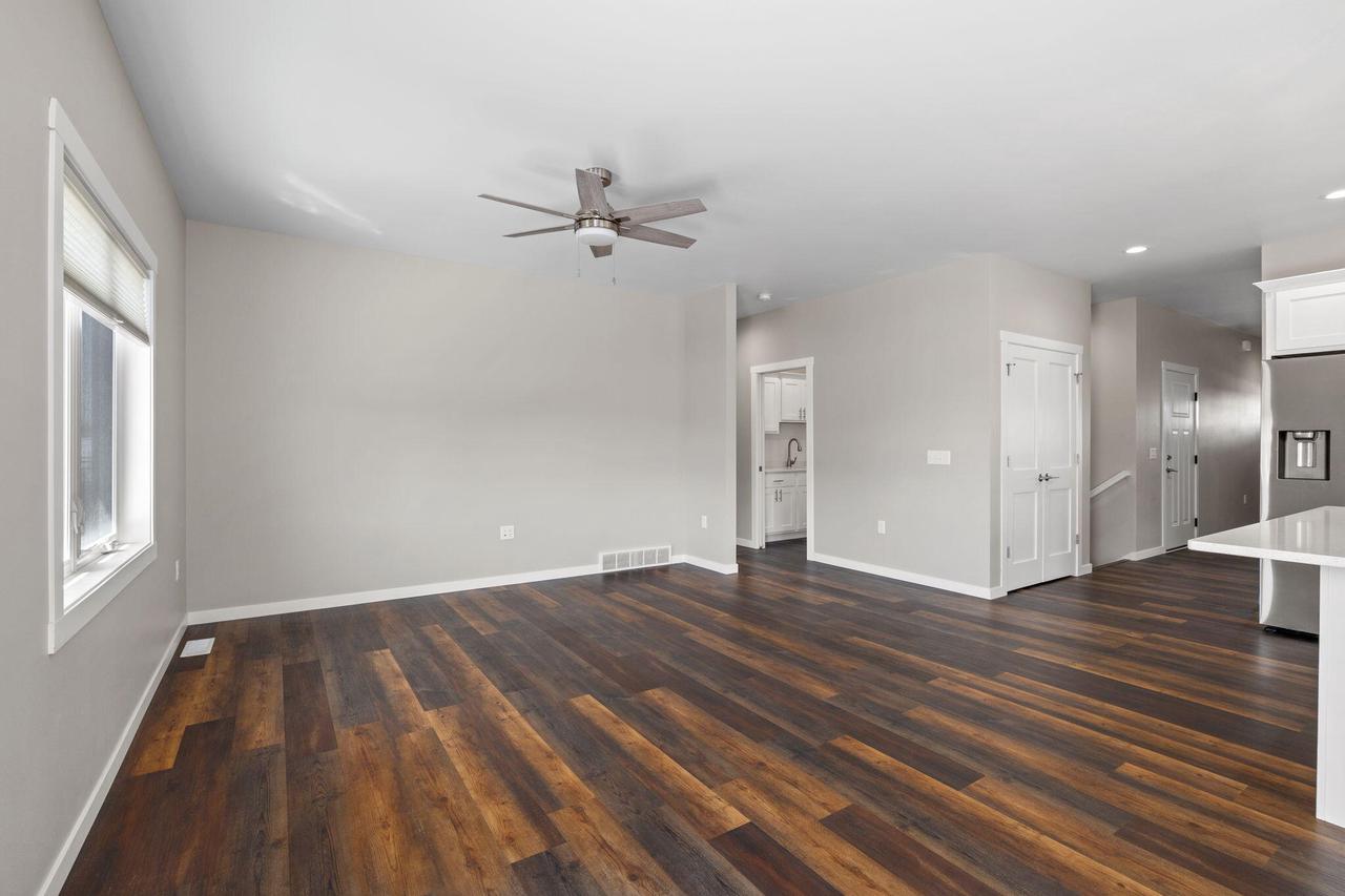 733 Crockett DRIVE
