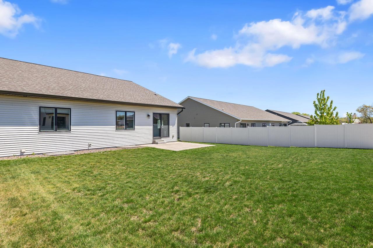 733 Crockett DRIVE