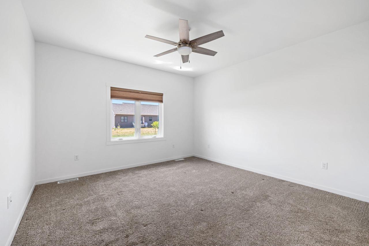 733 Crockett DRIVE