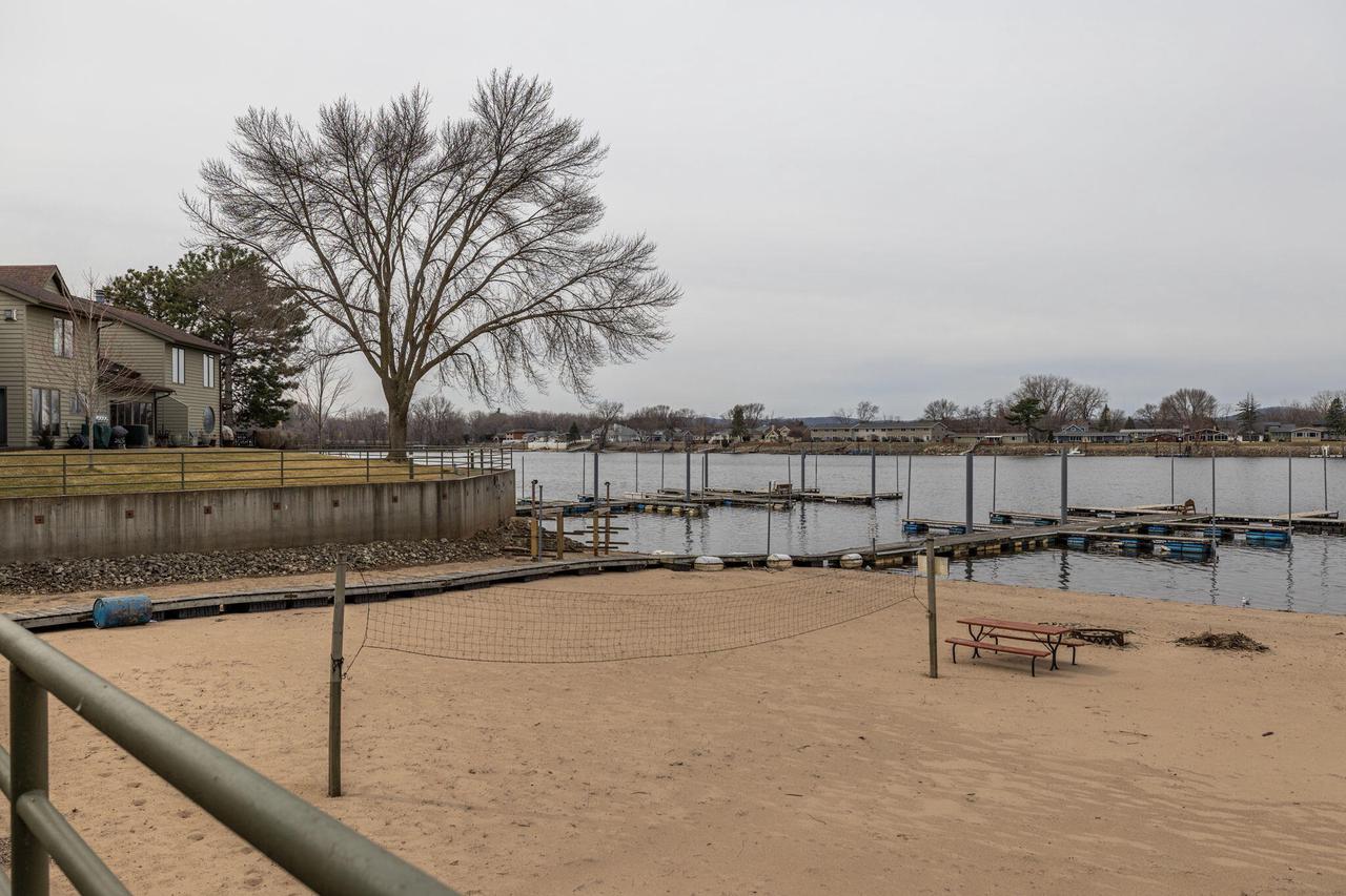 404 Gillette STREET B