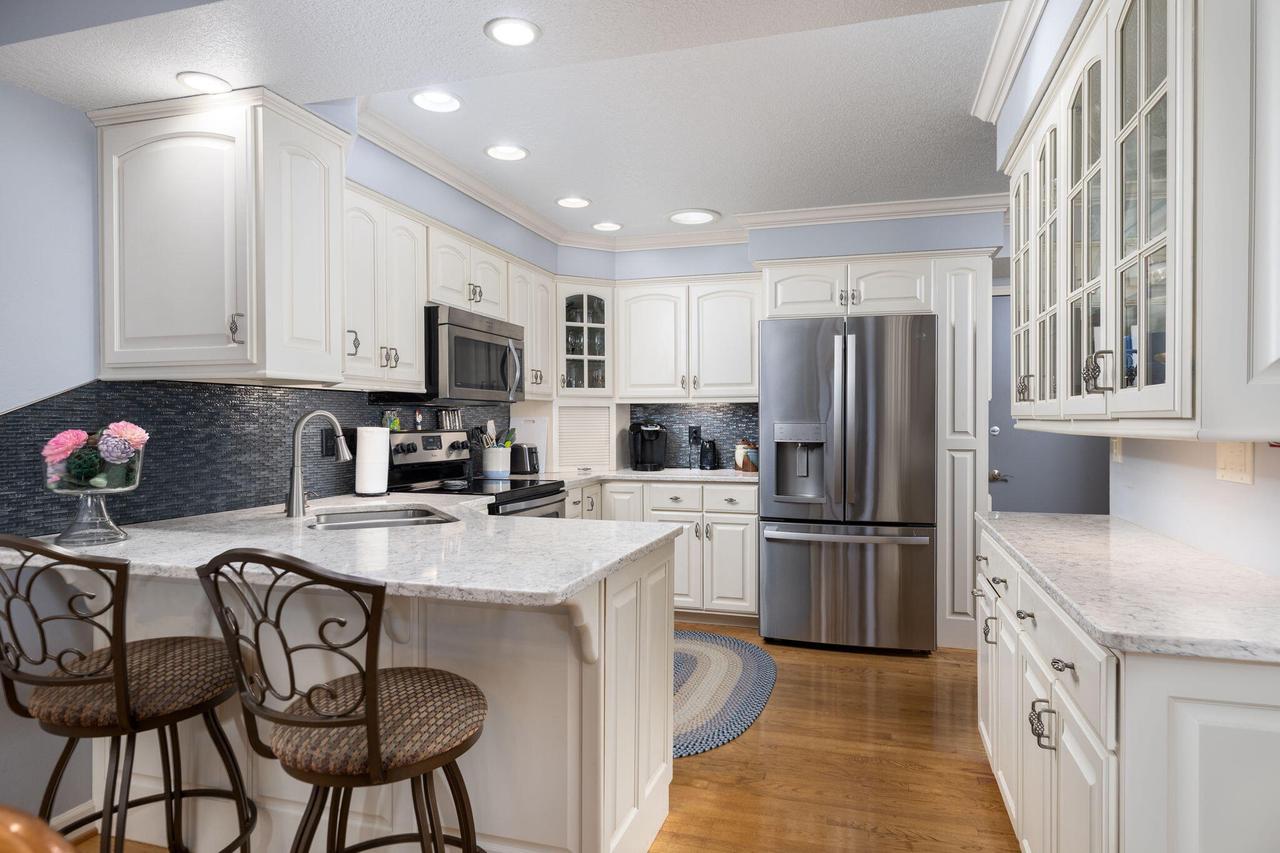 404 Gillette STREET B