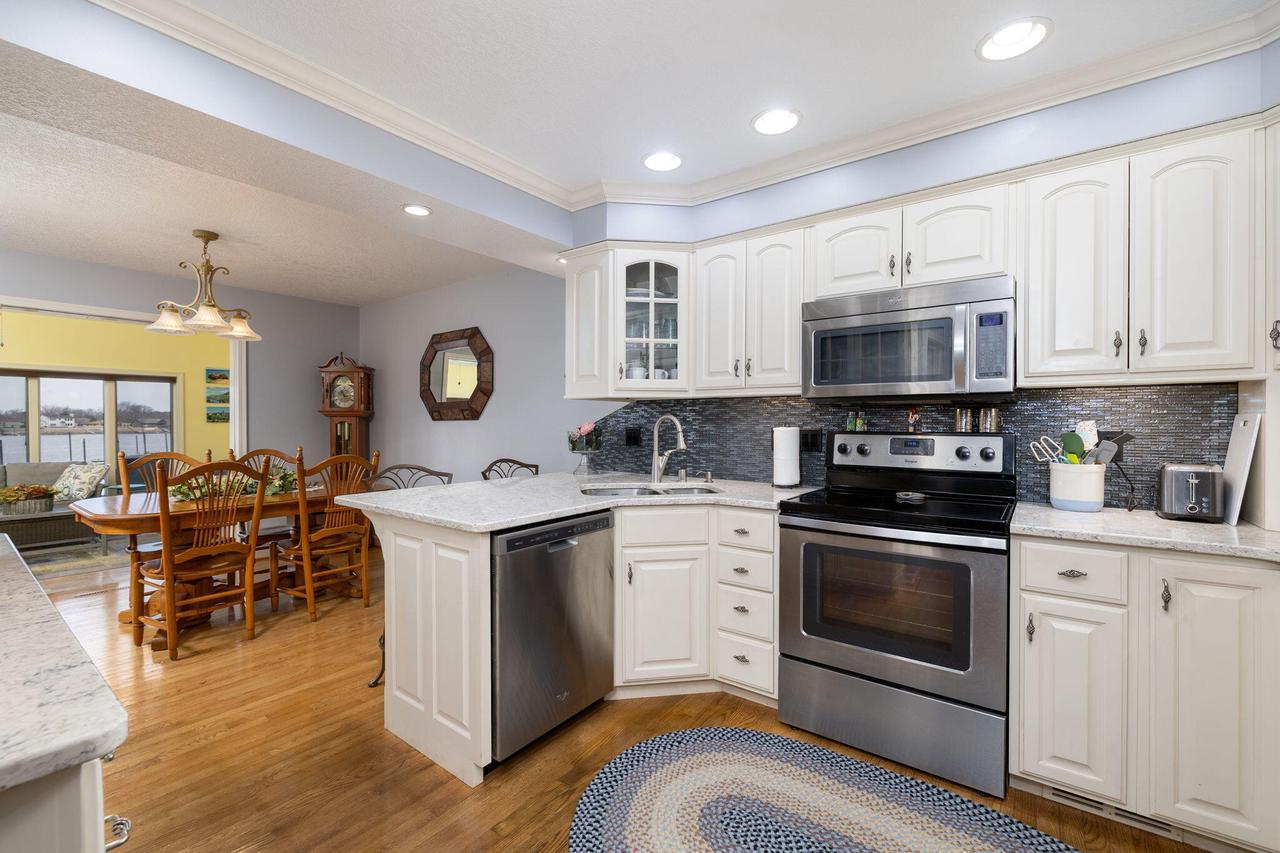 404 Gillette STREET B