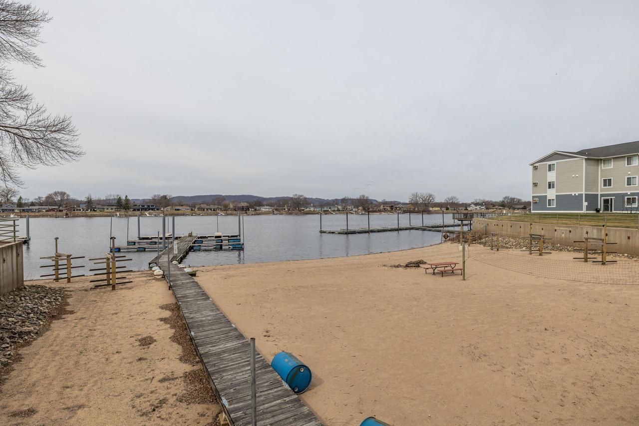 404 Gillette STREET B