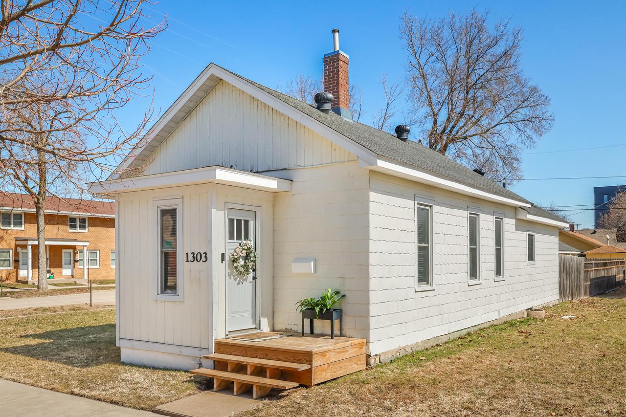 1303 6th STREET SOUTH South