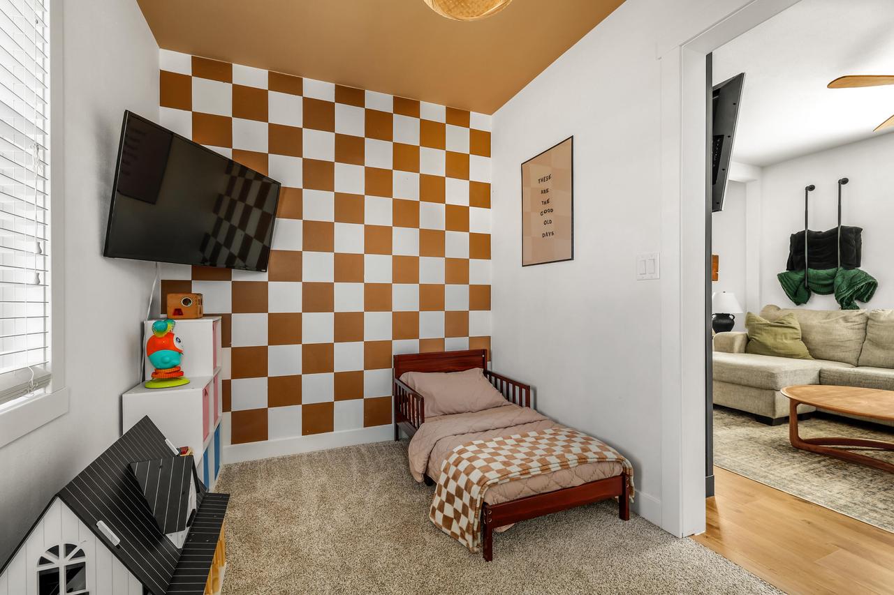 1303 6th STREET SOUTH South