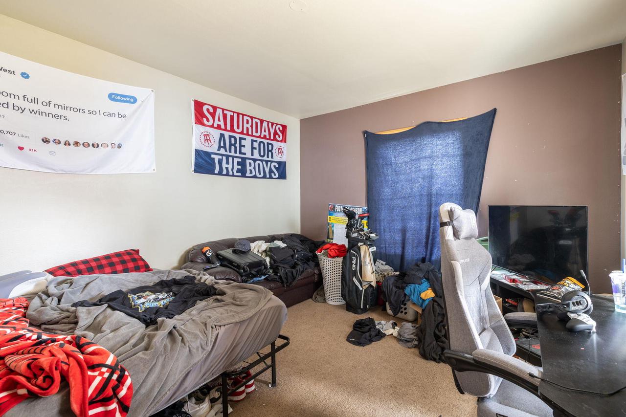 1611 Charles STREET 1613