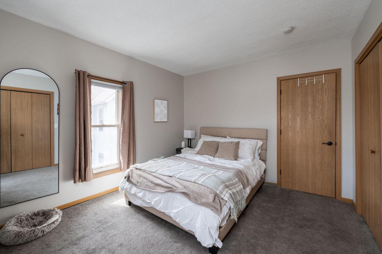 1611 Charles STREET 1613