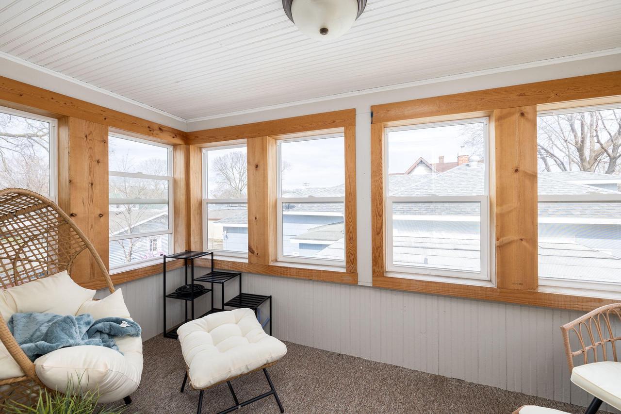 1611 Charles STREET 1613