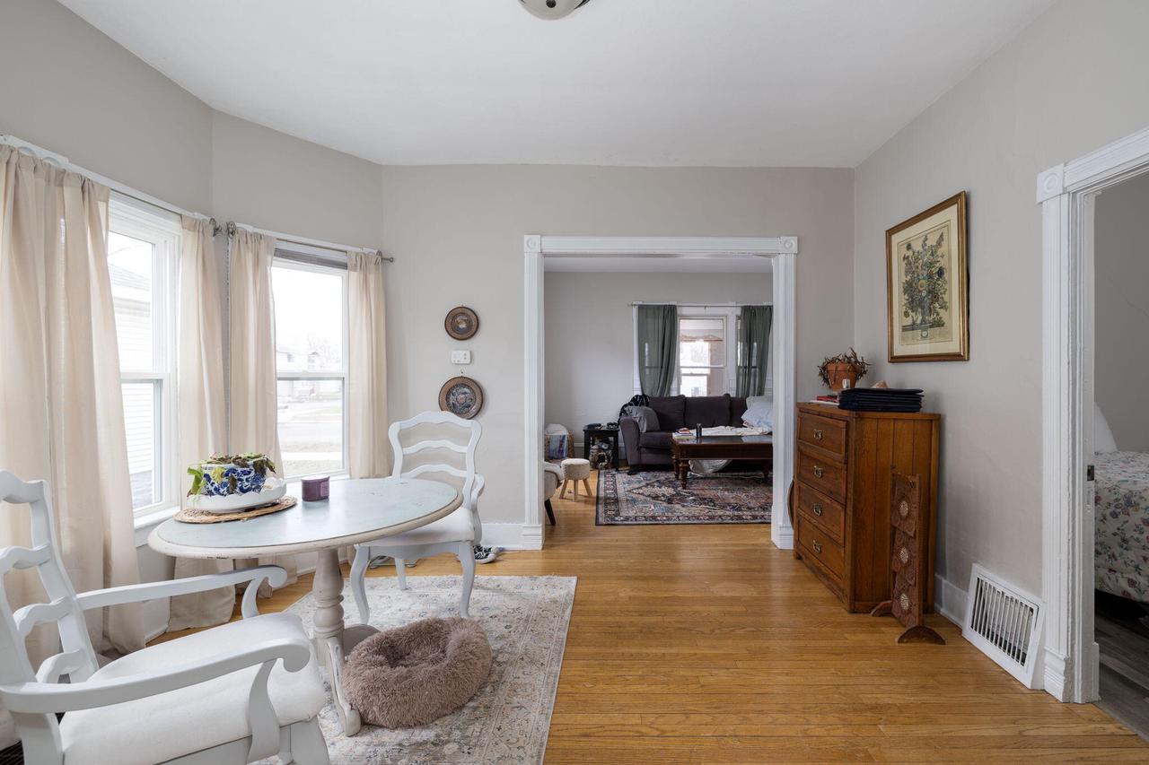 1306 Charles STREET 1308