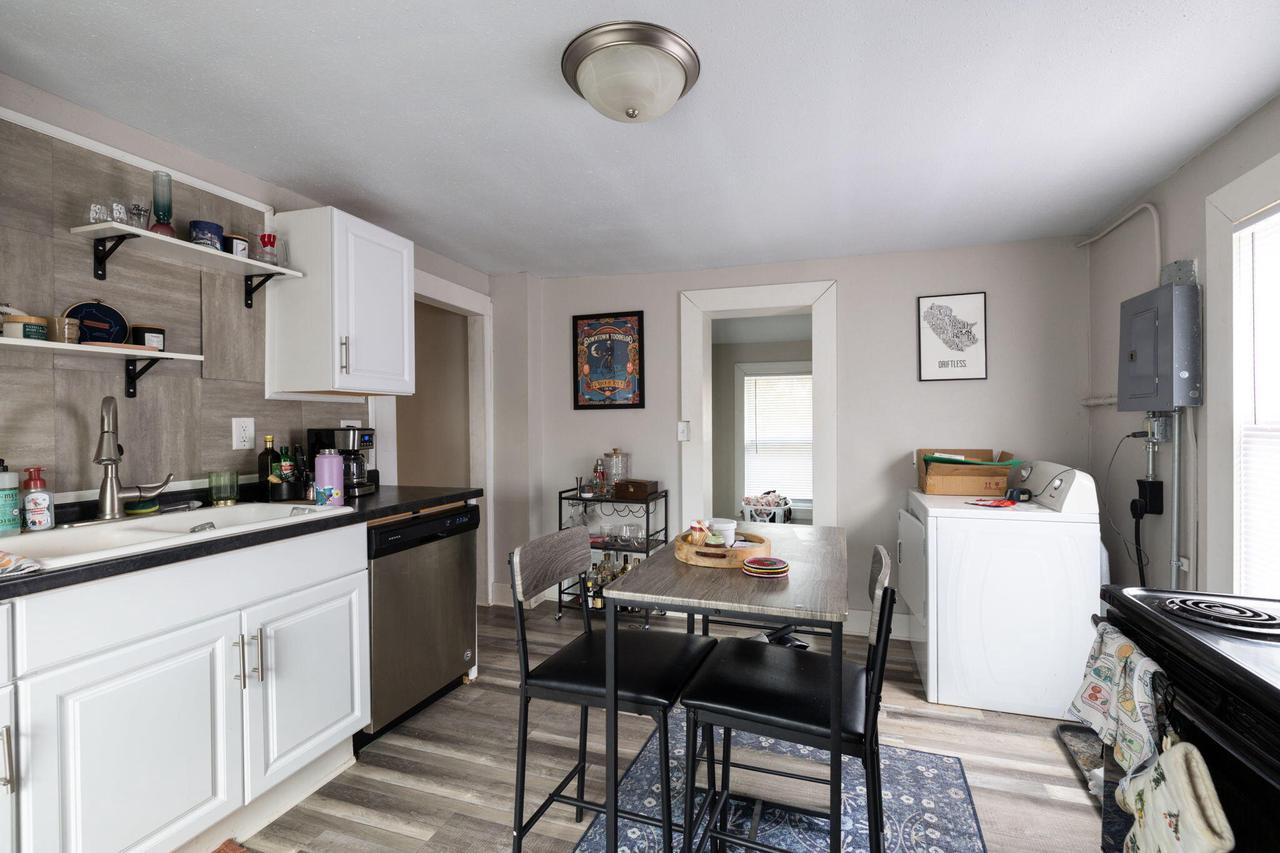 1306 Charles STREET 1308