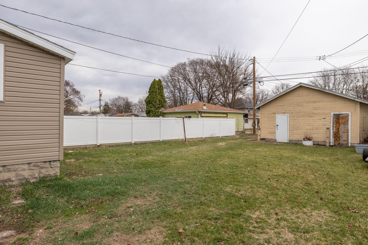 1306 Charles STREET 1308