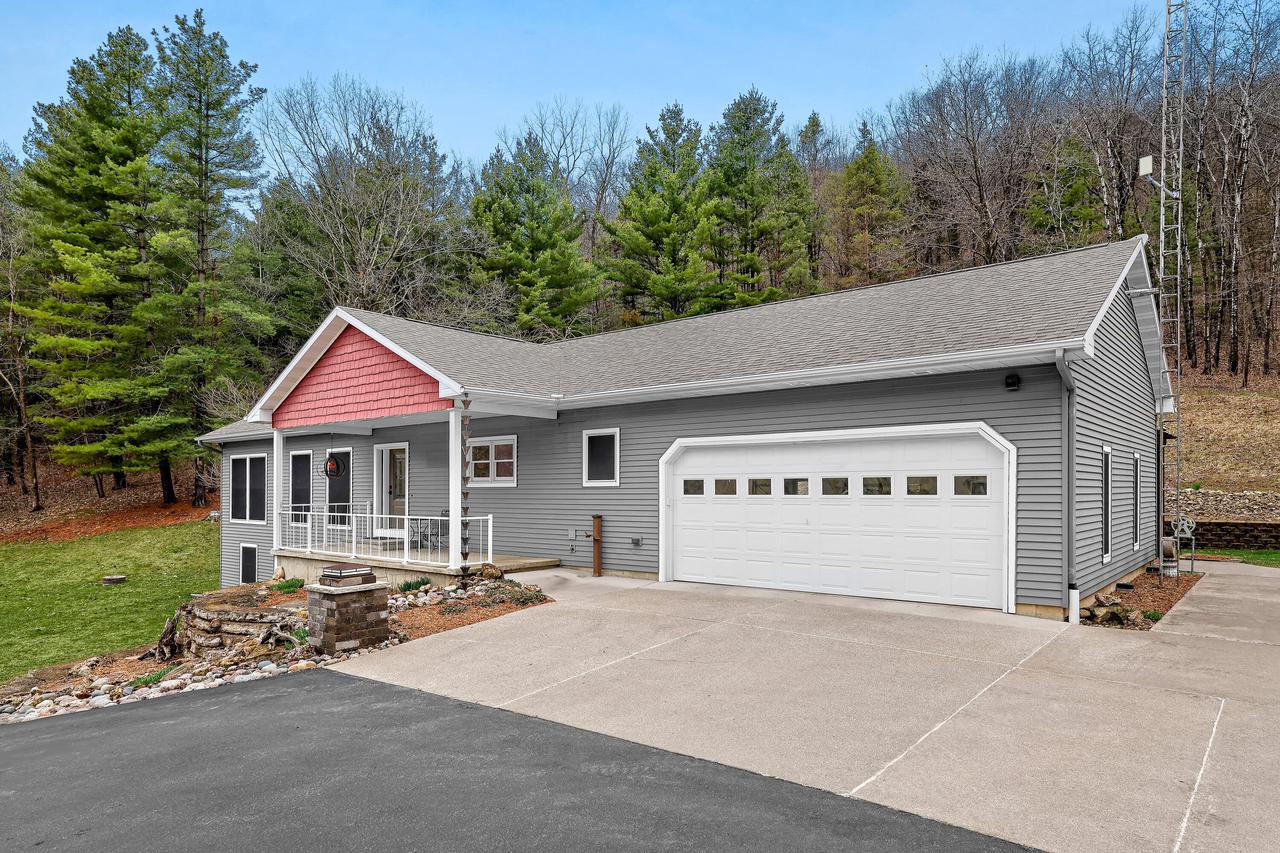 W4512 County Road FO