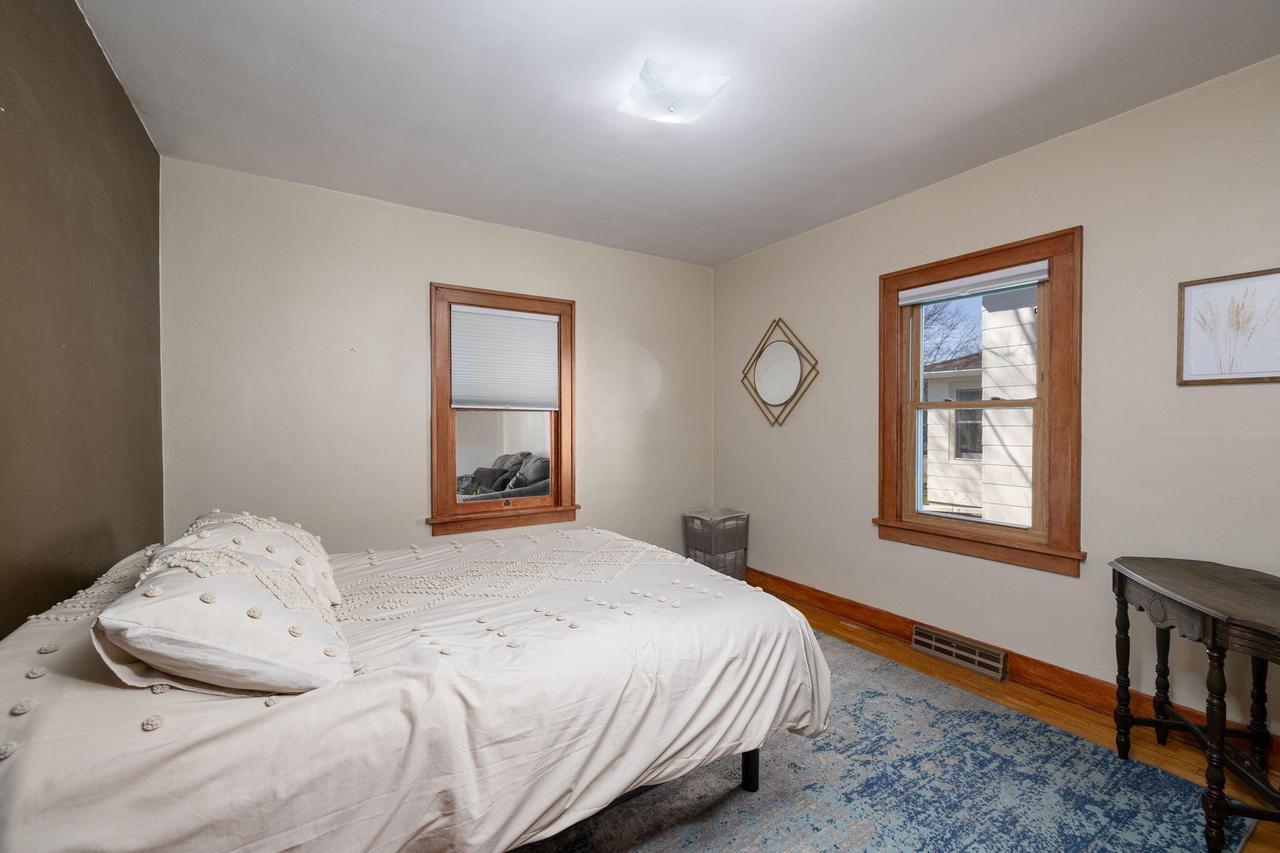 1425 Redfield STREET