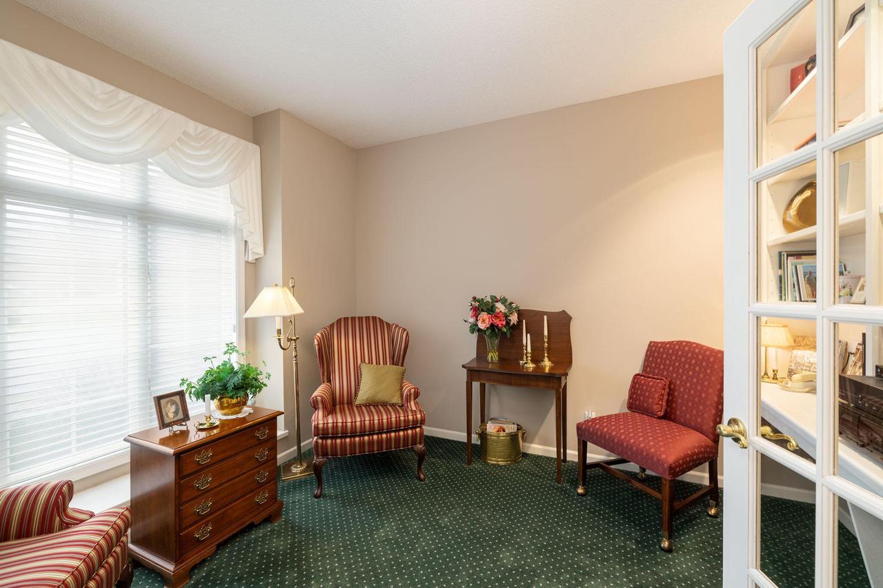 430 Larkspur LANE EAST East