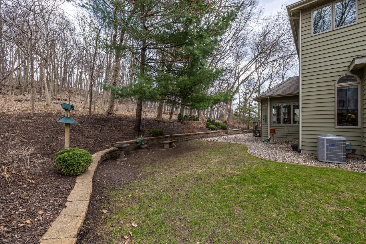 430 Larkspur LANE EAST East