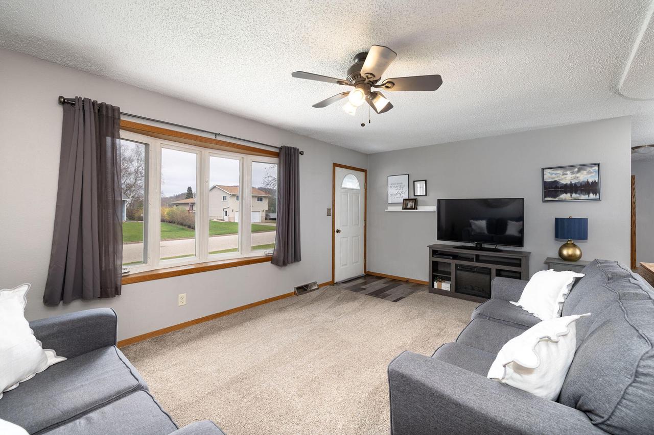 306 Neitzel DRIVE