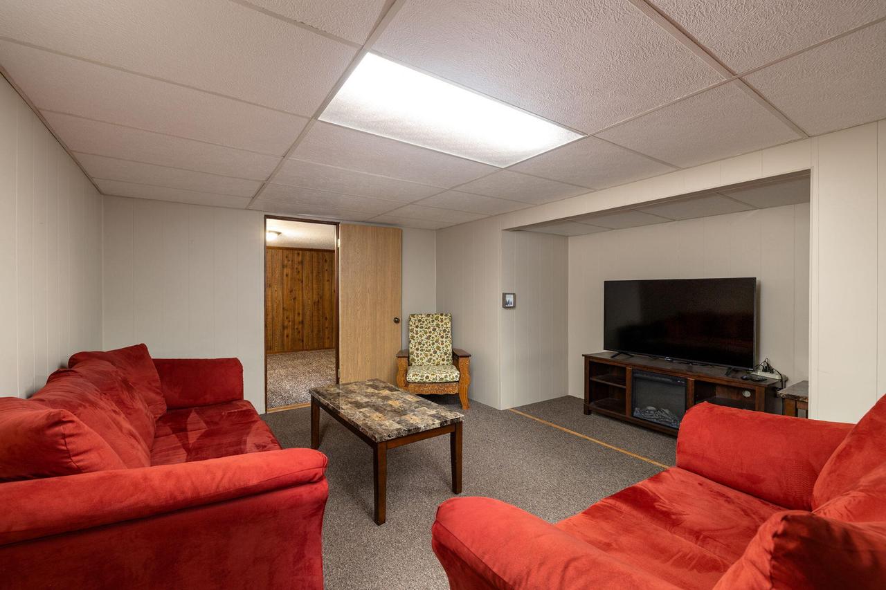 306 Neitzel DRIVE