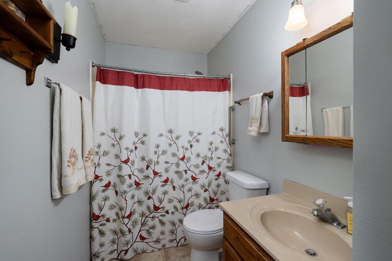 811 Sprague STREET 1