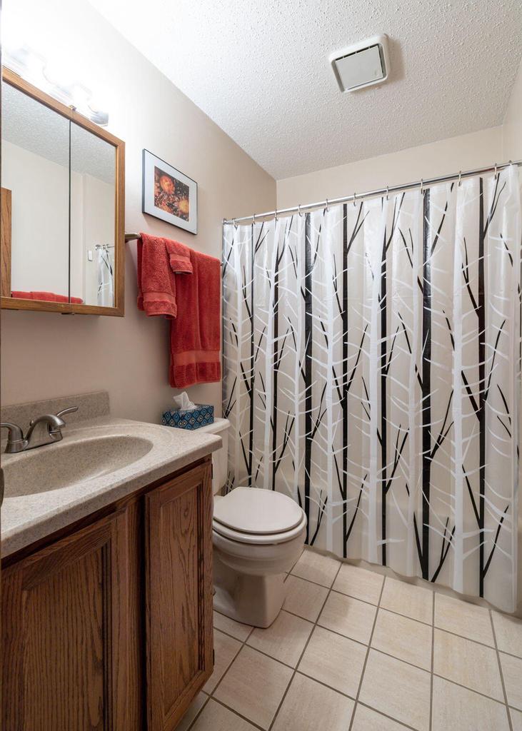 1341 Lauderdale PLACE